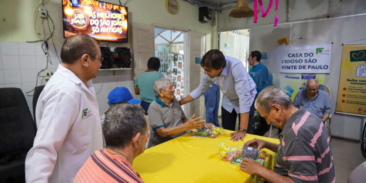 Deputado promove ação social na Casa do Idoso São Vicente de Paula