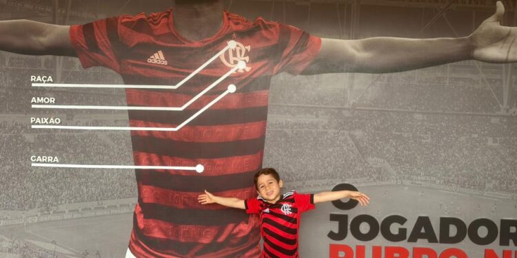 Amazonense de 6 anos vai estrear com a camisa do Mengão no dia 28 de junho