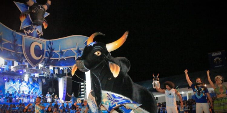 Caprichoso realiza segundo ensaio técnico no Curral Zeca Xibelao, em Parintins