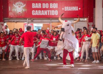 Em Parintins, Garantido realiza 1º ensaio técnico no curral Lindolfo Monteverde