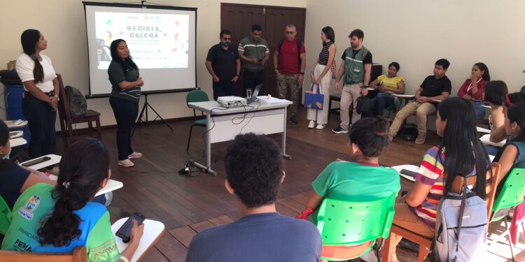 Em Parintins, multiplicadores do ‘Recicla, Galera’ recebem capacitação da Sema