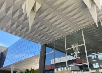 Escola de Contas do TCE-AM inicia curso sobre licitações sustentáveis e plano de logística sustentável
