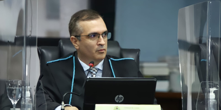 Conselheiro-substituto do TCE suspende pregão da SSP-AM por indícios de irregularidades