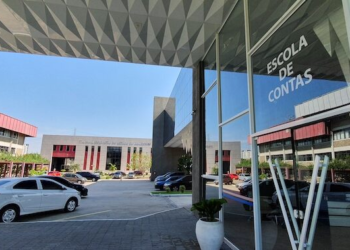 Escola divulga resultado preliminar da prova objetiva do processo seletivo para residência do TCE-AM