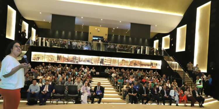 Oportunidades para desenvolvimento do mercado de carbono são debatidas em seminário do TCE-AM