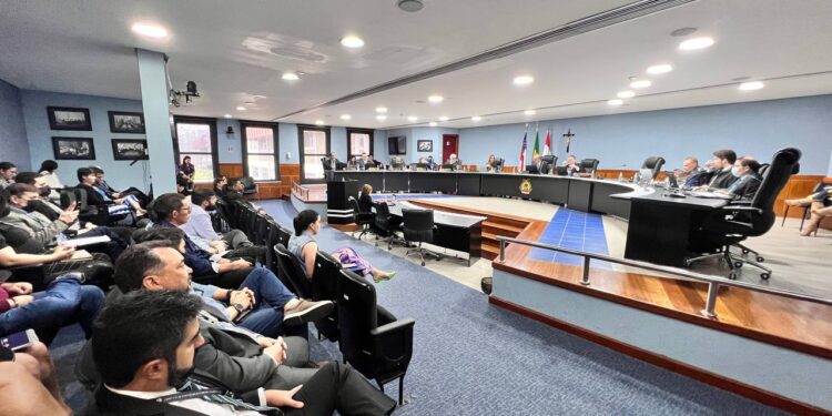 TCE multa ex-gestor de Serviço de Água e Esgoto de Itacoatiara em mais de R$ 780 mil