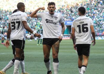 Mais líder do que nunca: Botafogo abre 7 pontos no topo do Brasileirão