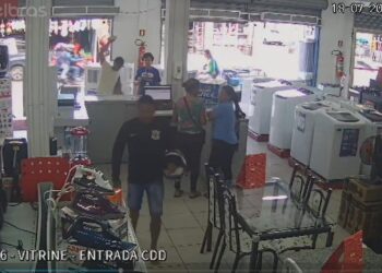 Polícia Civil prende dupla que participou de roubo a loja TVLar em Manaus