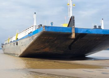 Sindarma alerta transportadoras do AM para riscos da navegação durante a seca do rios