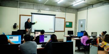 Últimos dias para concorrer a bolsas de estudo em cursos de nível superior 