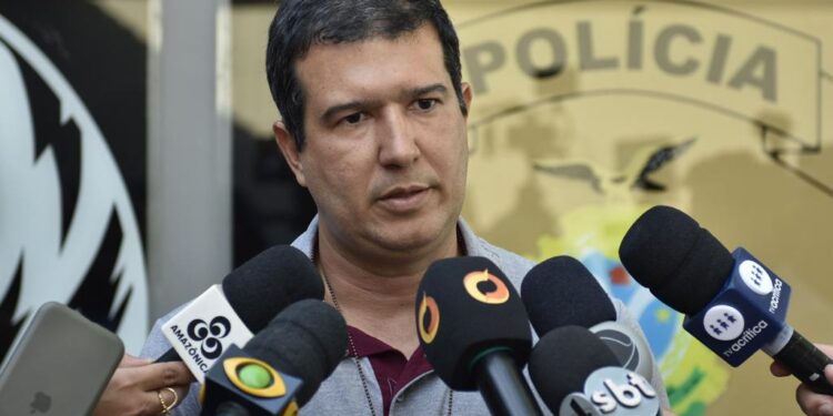 Polícia prende mulher que aplicava golpes de estelionato em vendas de imóveis populares do Governo