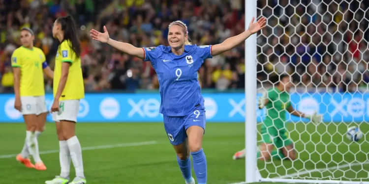 França repete placar de 2019 e volta a vencer Brasil na Copa