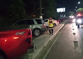 IMMU autua mais de 40 veículos por estacionamento irregular em ciclovia