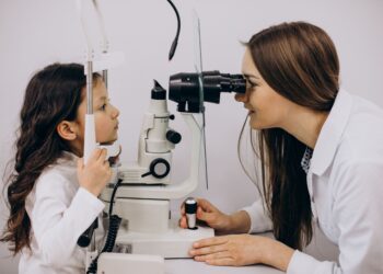 Estudo indica aumento de casos de miopia em crianças