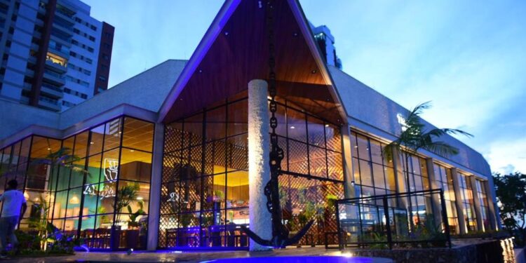 Restaurante de Tradição em Manaus apresenta especial “Humberto Amorim, Canta Sinatra” em homenagem ao dia dos avós