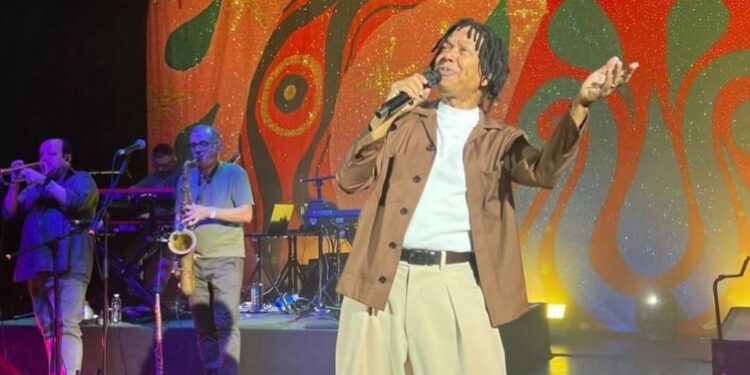 Djavan reencontra público amazonense no dia 3 de agosto, no Studio 5