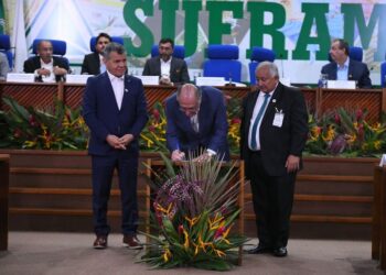 Geraldo Alckmin assina contrato de gestão do novo Centro de Bionegócios da Amazônia