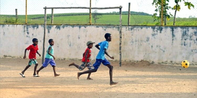 O futebol fora dos estádios, o dia a dia social