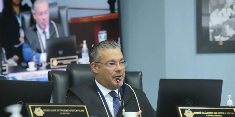 Conselheiro do TCE suspende contrato milionário da Prefeitura de Itacoatiara por indícios de irregularidade