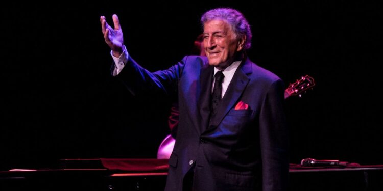 Cantor norte-americano Tony Bennett morre aos 96 anos