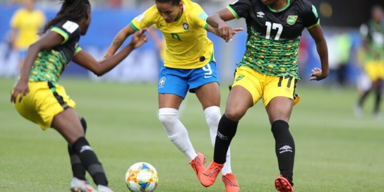 Brasil encara Jamaica no último duelo da fase de grupos da Copa; onde assistir