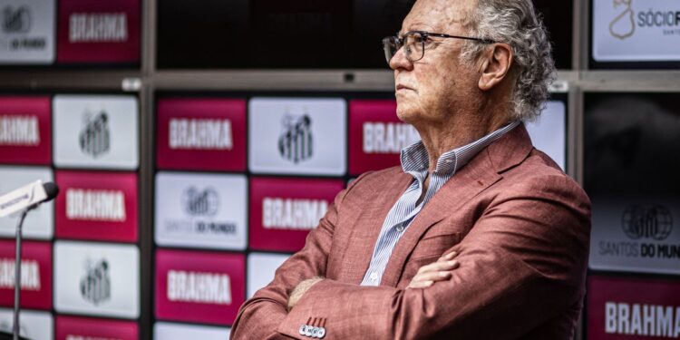 Paulo Roberto Falcão é investigado em caso de importunação sexual