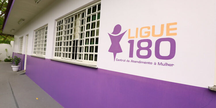 Violência doméstica: Saiba quais os tipos de violência e como buscar ajuda