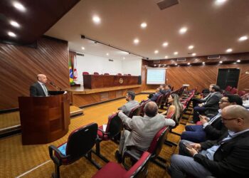 Presidente do TCE-AM ministra palestra para membros do Ministério Público