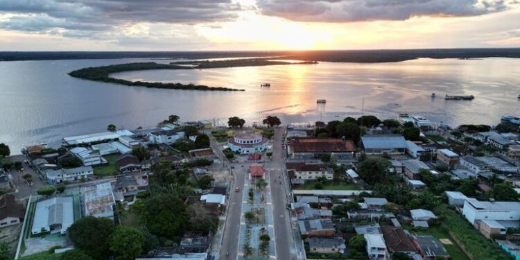 Governo do AM entrega serviço de informações turísticas em Maués