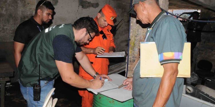 CIF interdita sucatas que atuavam em Manaus