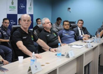 Alvo da PF, general Carlos Mansur é exonerado do cargo de secretário de Segurança do AM