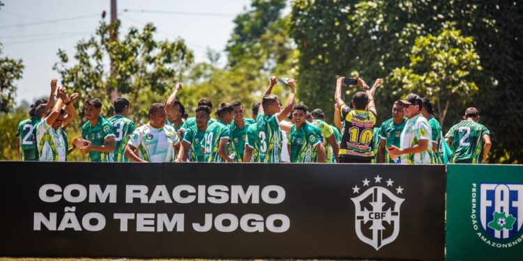 Copa da Floresta: Urucará vence Silves e é o primeiro semifinalista da competição