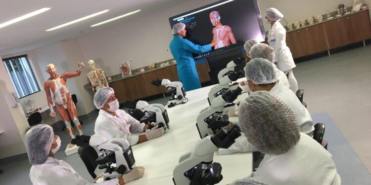 Vestibular de Medicina 2024/1 abre inscrições com 150 vagas