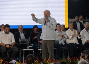 Lula diz que polícia não pode confundir pessoas pobres com bandidos