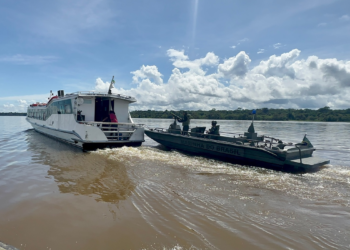Marinha fiscaliza as ‘estradas da Amazônia’