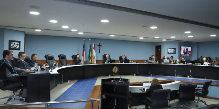TCE reprova contas e multa ex-presidente da Câmara de Eirunepé em R$ 76 mil