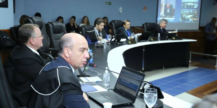 TCE reprova contas da Câmara de Guajará e determina devolução de R$ 1,4 milhão aos cofres públicos