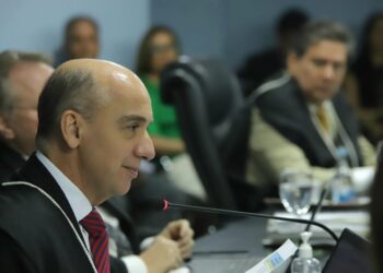 TCE-AM prorroga validade de concurso público por mais dois anos