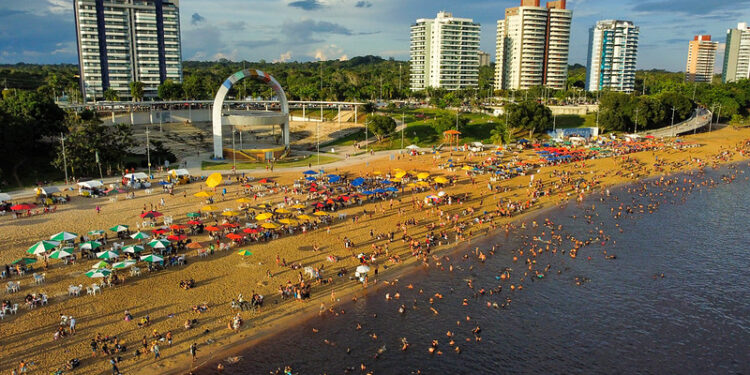 Prefeitura dispõe dois telões para jogo entre Flamengo e São Paulo na Ponta Negra