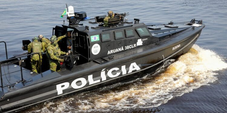 Lanchas blindadas serão utilizadas no combate ao crime organizado