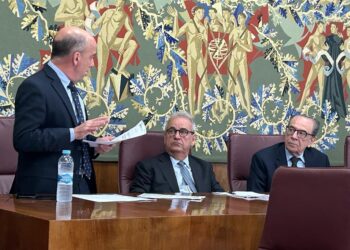 Convidado pelo Instituto Rui Barbosa, presidente do TCE-AM palestra sobre Eficiência Administrativa em Lisboa