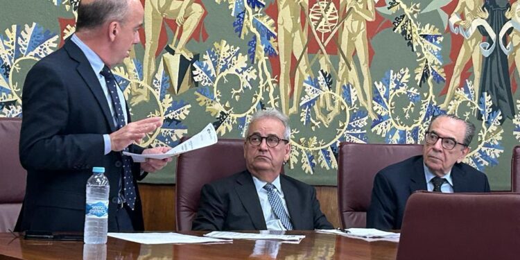 Convidado pelo Instituto Rui Barbosa, presidente do TCE-AM palestra sobre Eficiência Administrativa em Lisboa