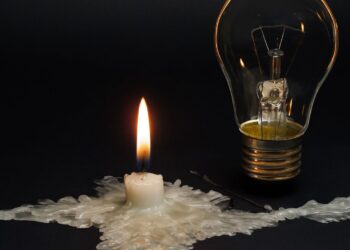 Apagões de energia e aparelhos eletroeletrônicos queimados: o que fazer para evitar este tipo de dano?