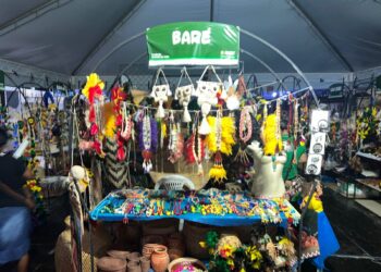 1ª Feira de Artesanato Indígena do Alto Rio Negro arrecada mais de R$ 100 mil 