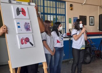 Prevenção e pesquisa científica: FVS-RCP destaca exposição de tuberculose em congresso nacional de Medicina Tropical
