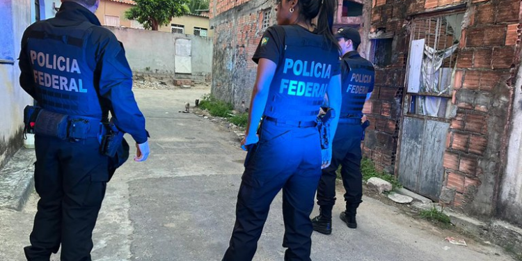 Manaus: Homem é preso pela PF por armazenar vídeos de abuso sexual infantojuvenil