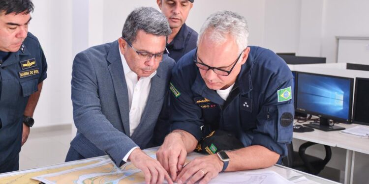 Governo do Amazonas fortalece Operação Estiagem 2023 com interlocução junto à Marinha