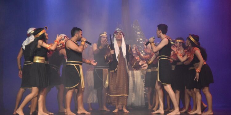 Em Manaus, espetáculo retrata história de Hamsés e Moisés