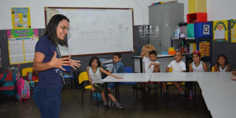 Empresa leva conscientização ambiental a crianças do bairro União em Manaus