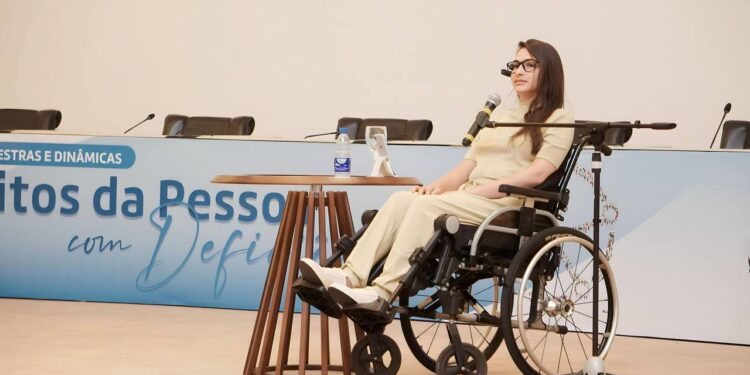 TCE-AM e MPC-AM deram início ao ciclo de palestras em alusão ao Dia Nacional da Pessoa com Deficiência